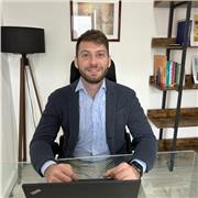 Offro ripetizioni e tutoraggio personalizzato per studenti di elementari, medie e superiori, con particolare attenzione ai DSA.